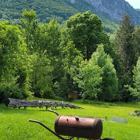 Cosy Spa Mont-Saint-Martin (Isere)